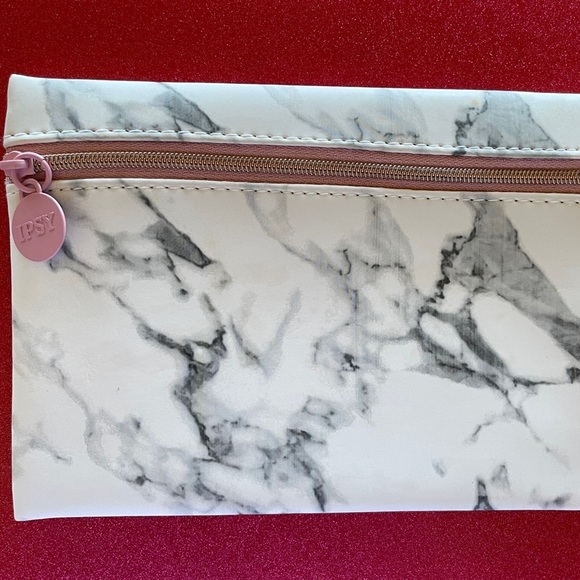 3/$10 Ipsy Glam Bag New January 2020 Clean Slate Marbled Front Zip Makeup Bag - Picture 8 of 8